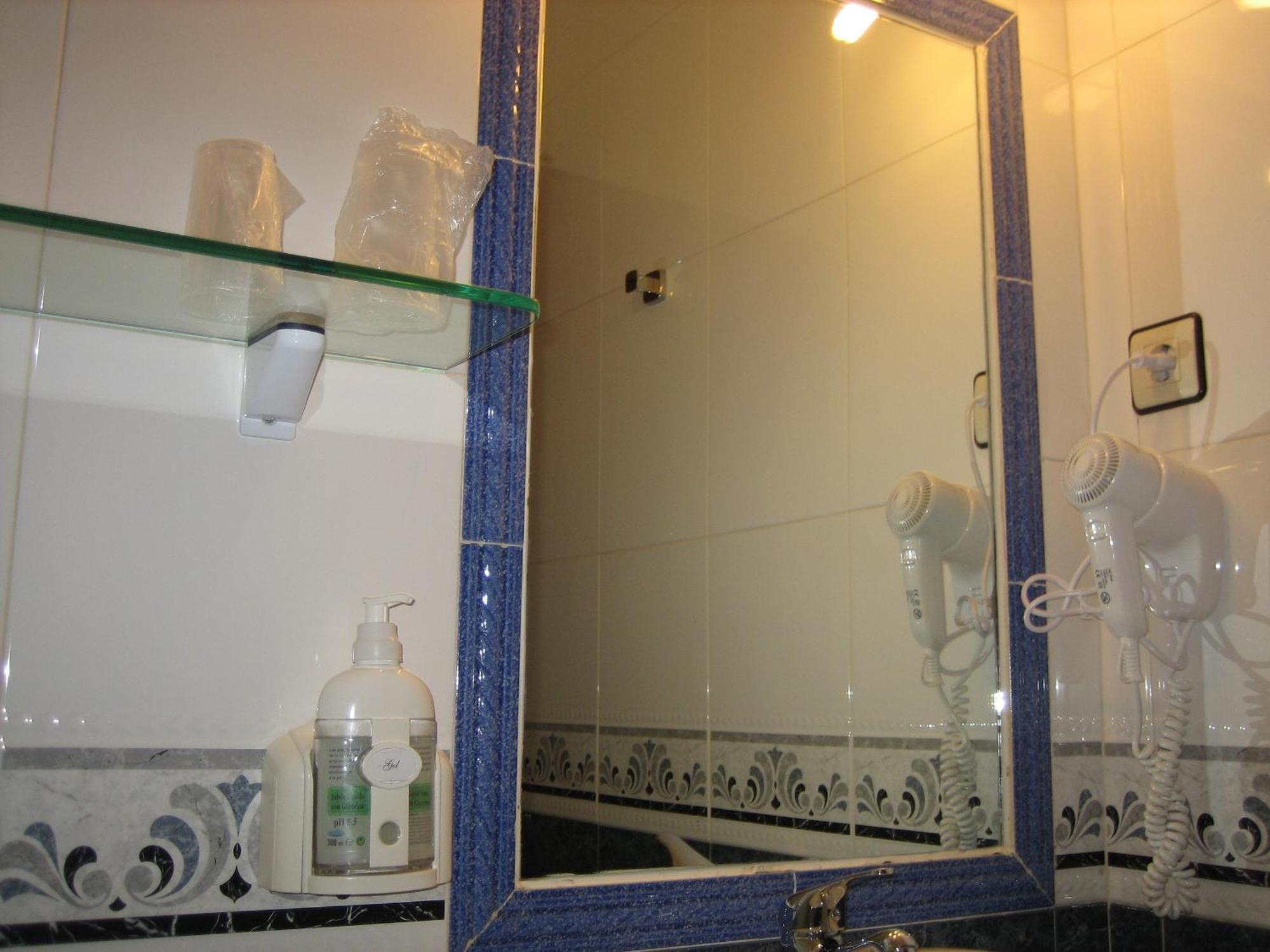 Hostal Restaurante La Trucha Benavente Chambre photo